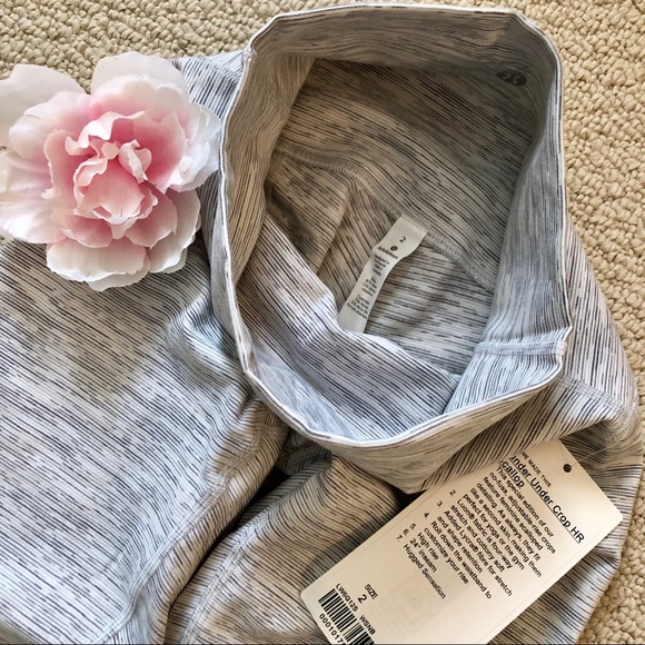 ❌SOLD❌ NWT Lululemon Wunder Under Crop HR Scallop - Picture 6 of 8